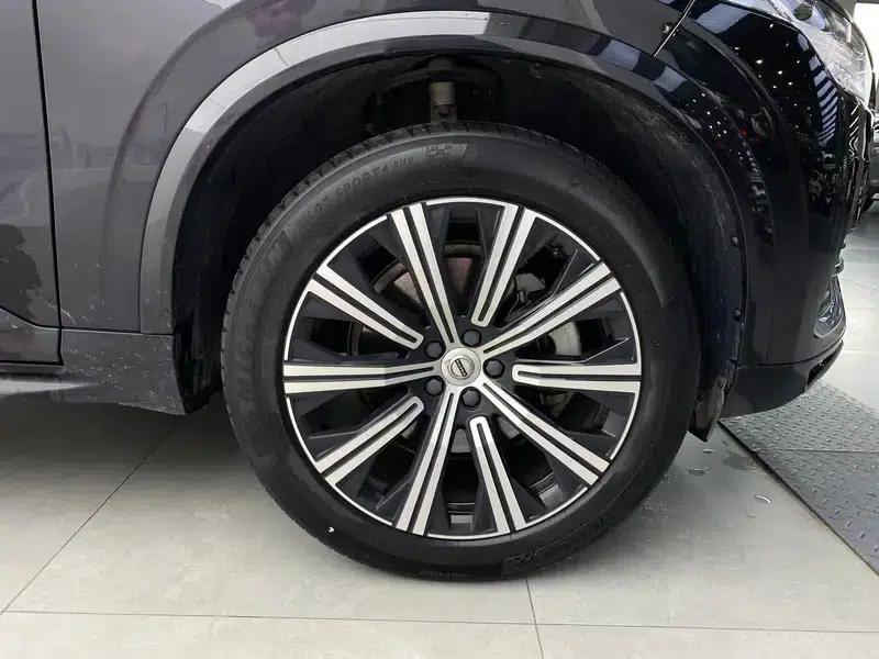 2021 Volvo XC90 B6 Inscription Luxury Edition 7-seater — миниатюра 5