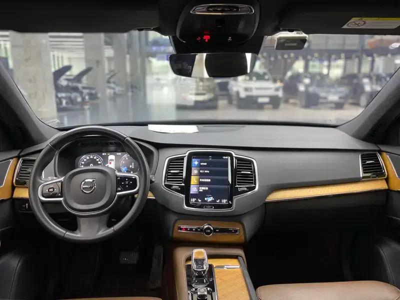2021 Volvo XC90 B6 Inscription Luxury Edition 7-seater — миниатюра 9
