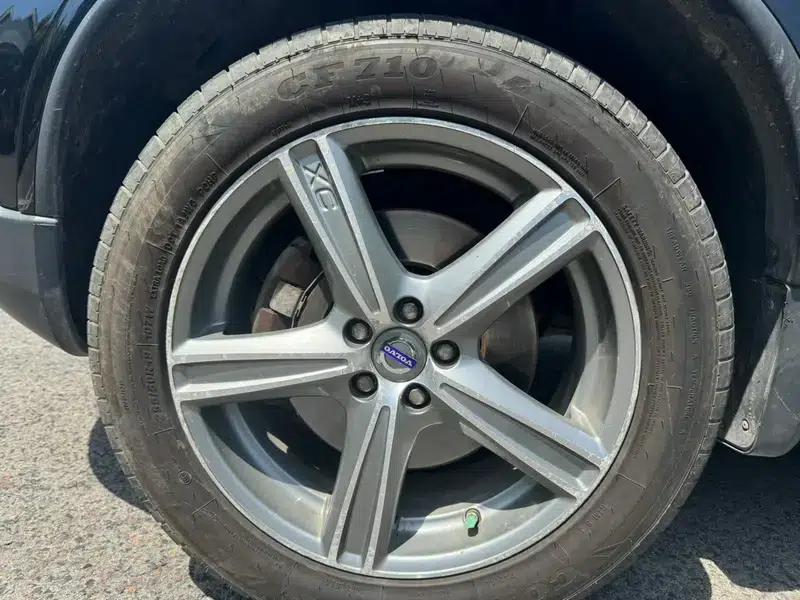 2011 Volvo XC90 2.5T R-Design — миниатюра 14