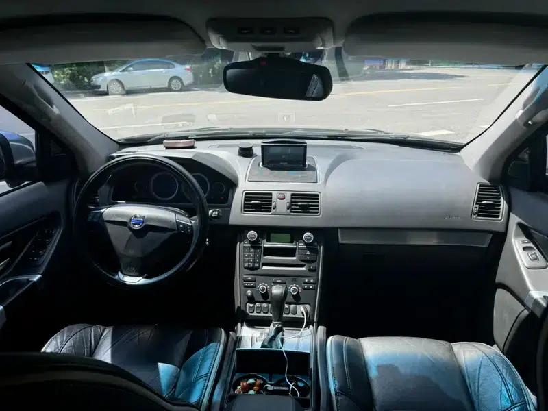 2011 Volvo XC90 2.5T R-Design — миниатюра 18