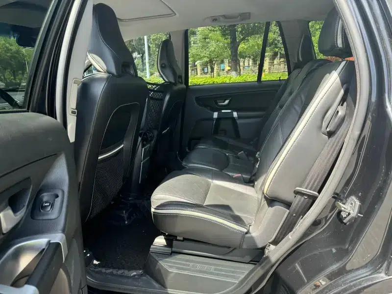 2011 Volvo XC90 2.5T R-Design — миниатюра 22