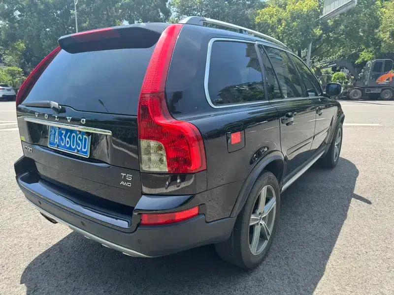 2011 Volvo XC90 2.5T R-Design — миниатюра 7