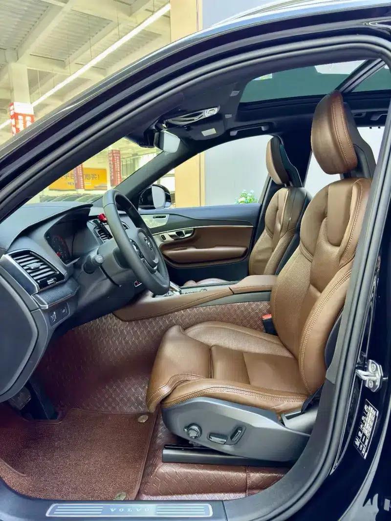 2021 Volvo XC90 B6 Inscription Luxury Edition 7-seater — миниатюра 8