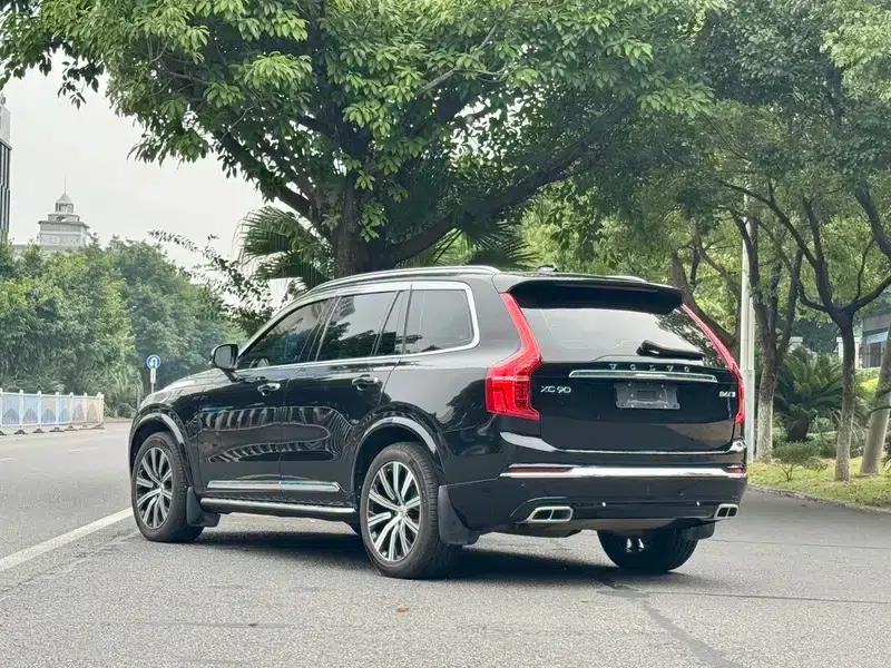 2021 Volvo XC90 B5 Smart Luxury Edition 7-seater — миниатюра 4