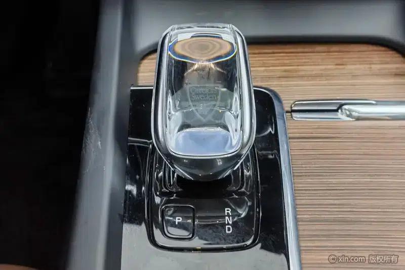 2022 Volvo S60 B4 Smart Luxury Edition — миниатюра 12