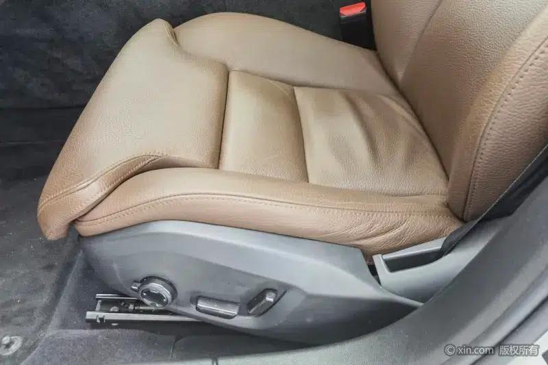 2022 Volvo S60 B4 Smart Luxury Edition — миниатюра 18