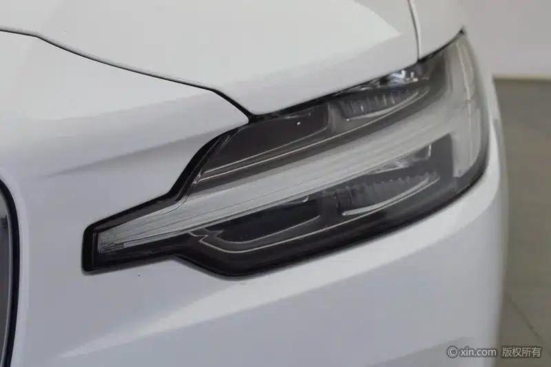 2022 Volvo S60 B4 Smart Luxury Edition — миниатюра 7