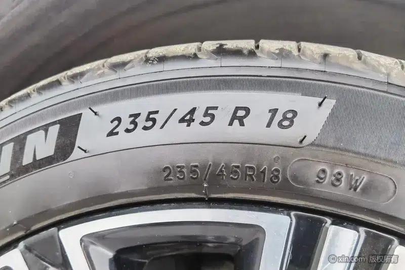 2022 Volvo S60 B4 Smart Luxury Edition — миниатюра 10