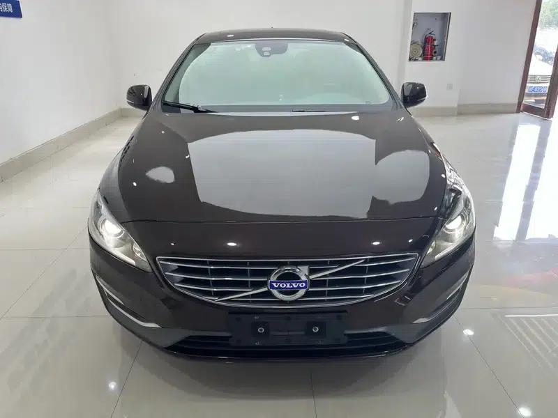 2017 Volvo S60 S60L T3 Smart Edition — миниатюра 2