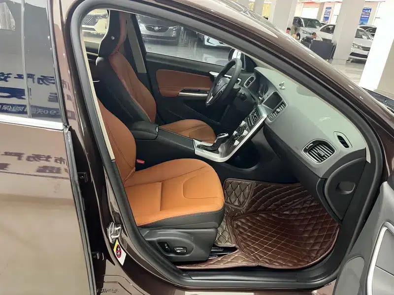 2017 Volvo S60 S60L T3 Smart Edition — миниатюра 13
