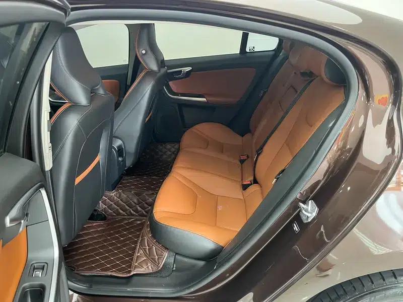 2017 Volvo S60 S60L T3 Smart Edition — миниатюра 14