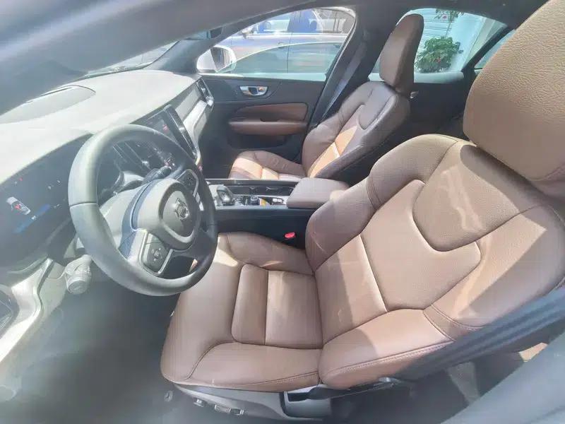 2026 Volvo S60 B4 Smart Luxury Edition — миниатюра 8