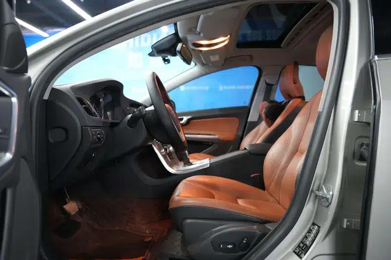2014 Volvo S60 S60L 2.0T Smart Edition — миниатюра 19