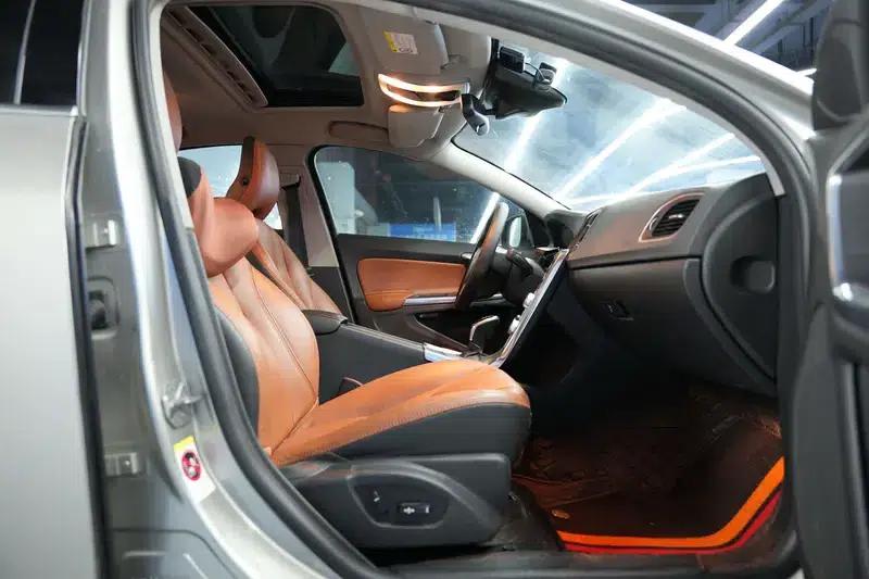 2014 Volvo S60 S60L 2.0T Smart Edition — миниатюра 20