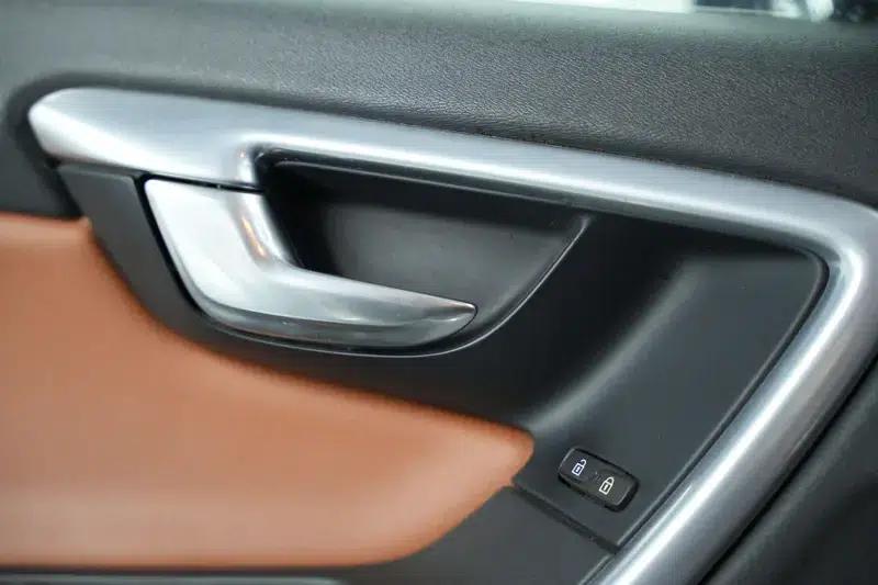 2014 Volvo S60 S60L 2.0T Smart Edition — миниатюра 22