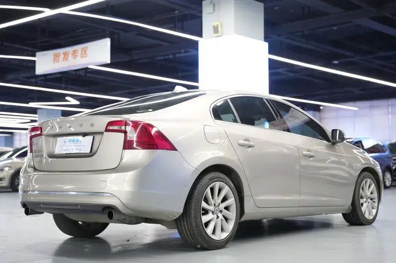 2014 Volvo S60 S60L 2.0T Smart Edition — миниатюра 6