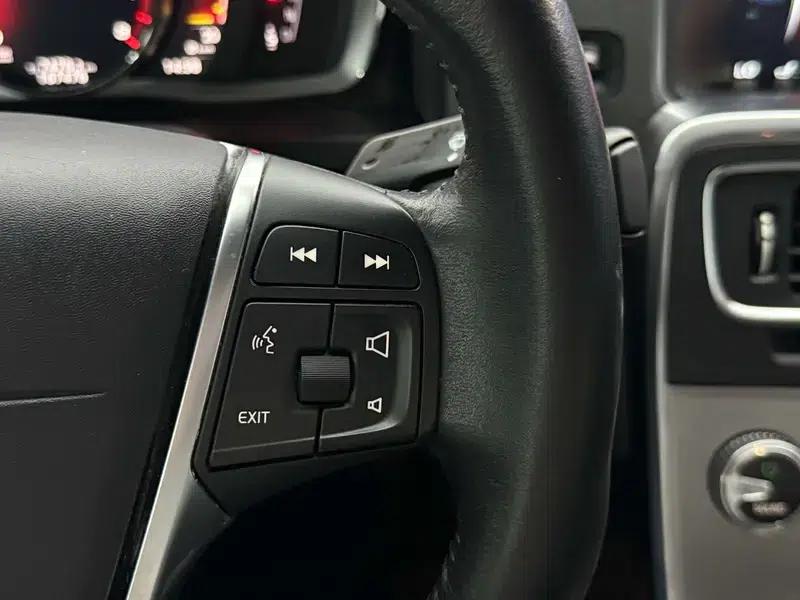 2016 Volvo S60L T4 Smart Edition — миниатюра 17