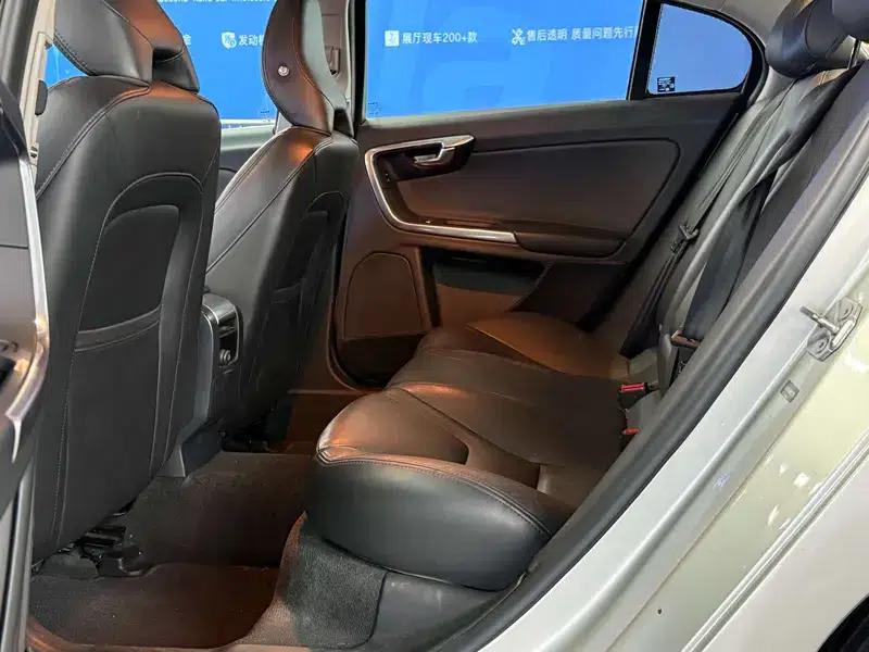 2016 Volvo S60L T4 Smart Edition — миниатюра 19