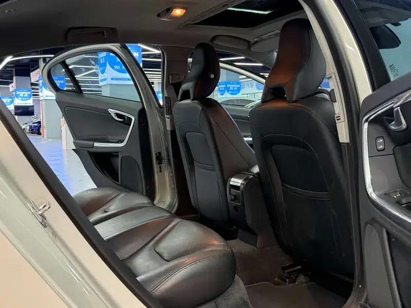 2016 Volvo S60L T4 Smart Edition — миниатюра 20