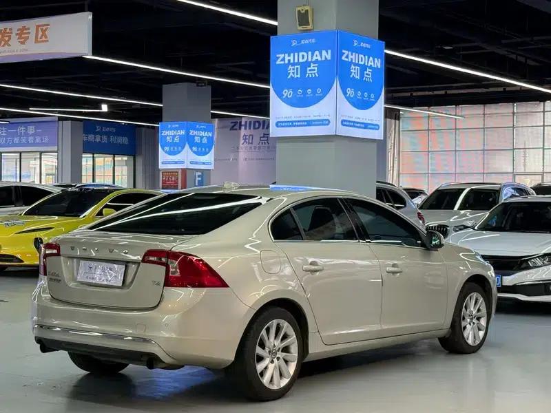 2016 Volvo S60L T4 Smart Edition — миниатюра 6
