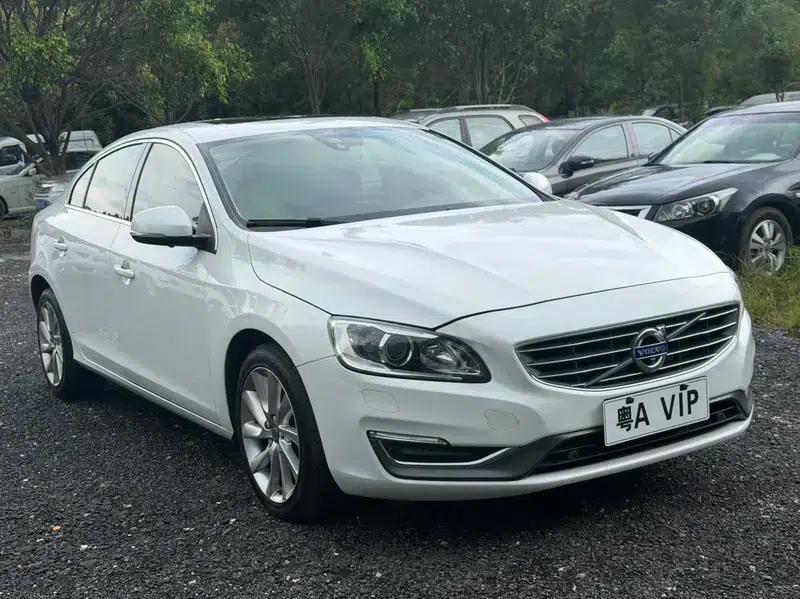 2016 Volvo S60L T4 Smart Edition — миниатюра 3