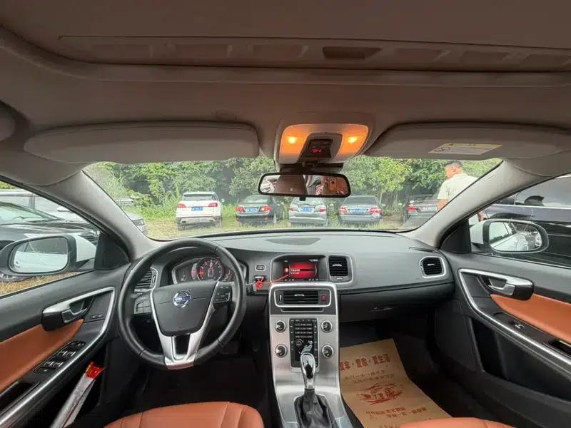 2016 Volvo S60L T4 Smart Edition — миниатюра 9
