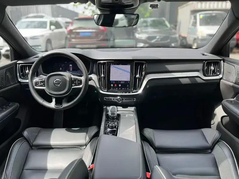 2025 Volvo S60 B5 Smart Sport Edition — миниатюра 8