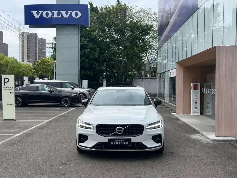 2025 Volvo S60 B5 Smart Sport Edition — миниатюра 2
