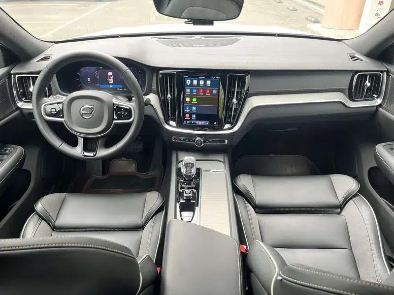 2025 Volvo S60 B5 Smart Sport Edition — миниатюра 8