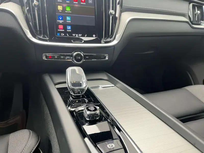 2025 Volvo S60 B5 Smart Sport Edition — миниатюра 9