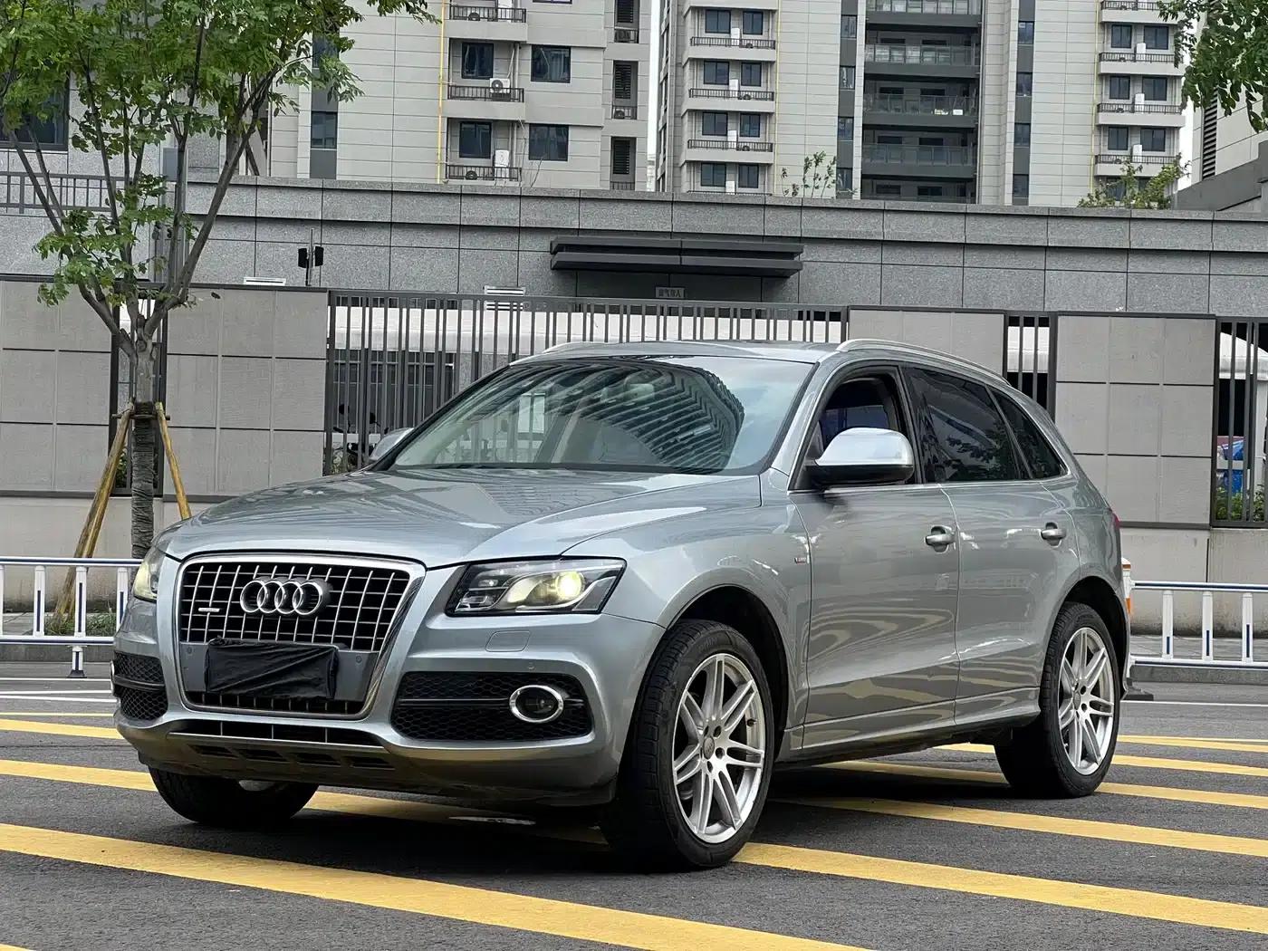Audi Q5 2010 2.0TFSI Luxury — миниатюра 1