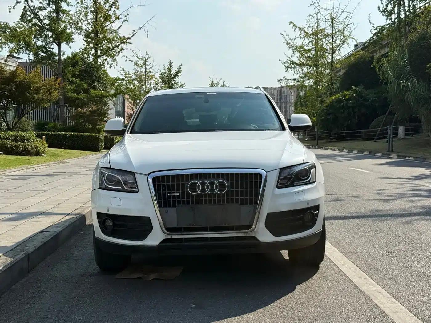 Audi Q5 2011 2.0TFSI Comfort — миниатюра 2