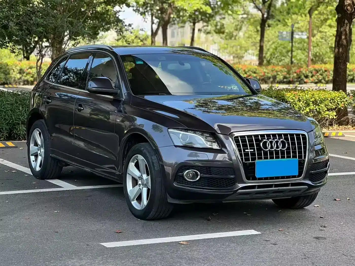 2010 Audi Q5 Imported Model 3.2FSI Sport — миниатюра 4
