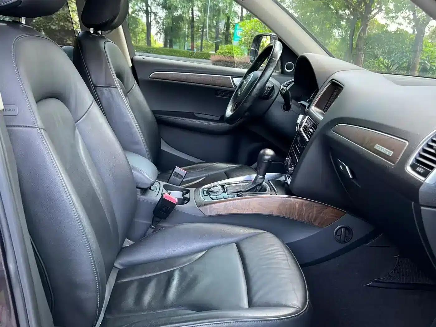 2010 Audi Q5 Imported Model 3.2FSI Sport — миниатюра 7