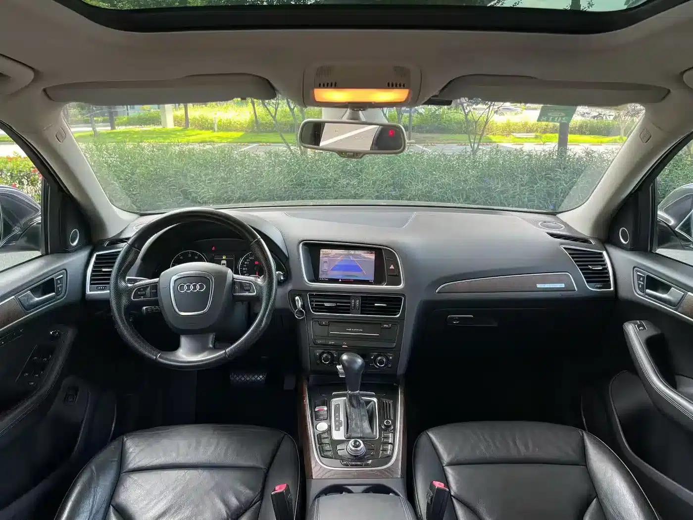 2010 Audi Q5 Imported Model 3.2FSI Sport — миниатюра 8
