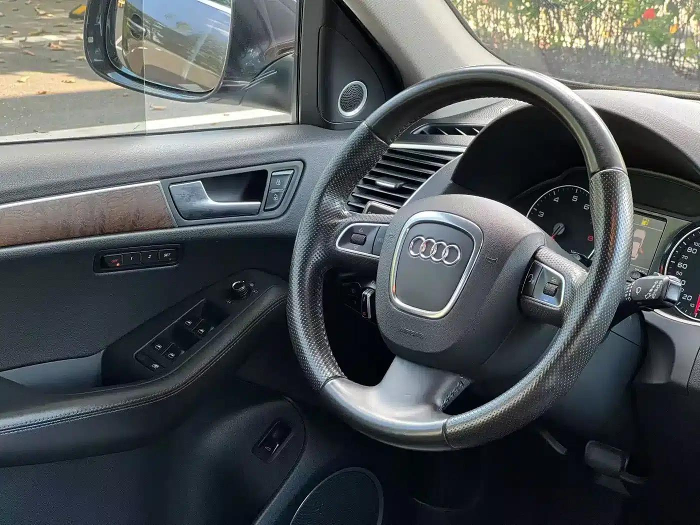 2010 Audi Q5 Imported Model 3.2FSI Sport — миниатюра 9
