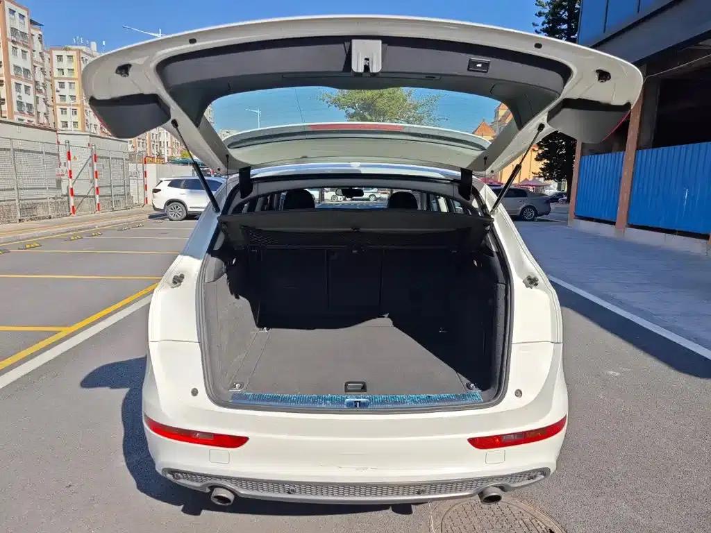 2010 Audi Q5 Imported Model 3.2FSI Sport — миниатюра 16