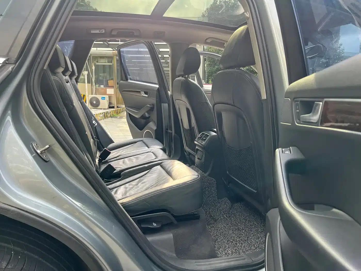 2010 Audi Q5 Imported Model 2.0TFSI Sport Edition — миниатюра 11