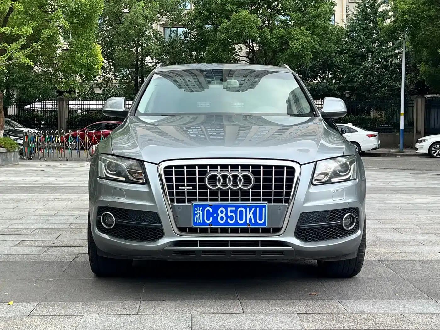 2010 Audi Q5 Imported Model 2.0TFSI Sport Edition — миниатюра 4