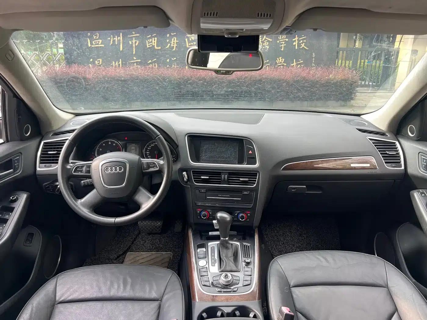 2010 Audi Q5 Imported Model 2.0TFSI Sport Edition — миниатюра 9