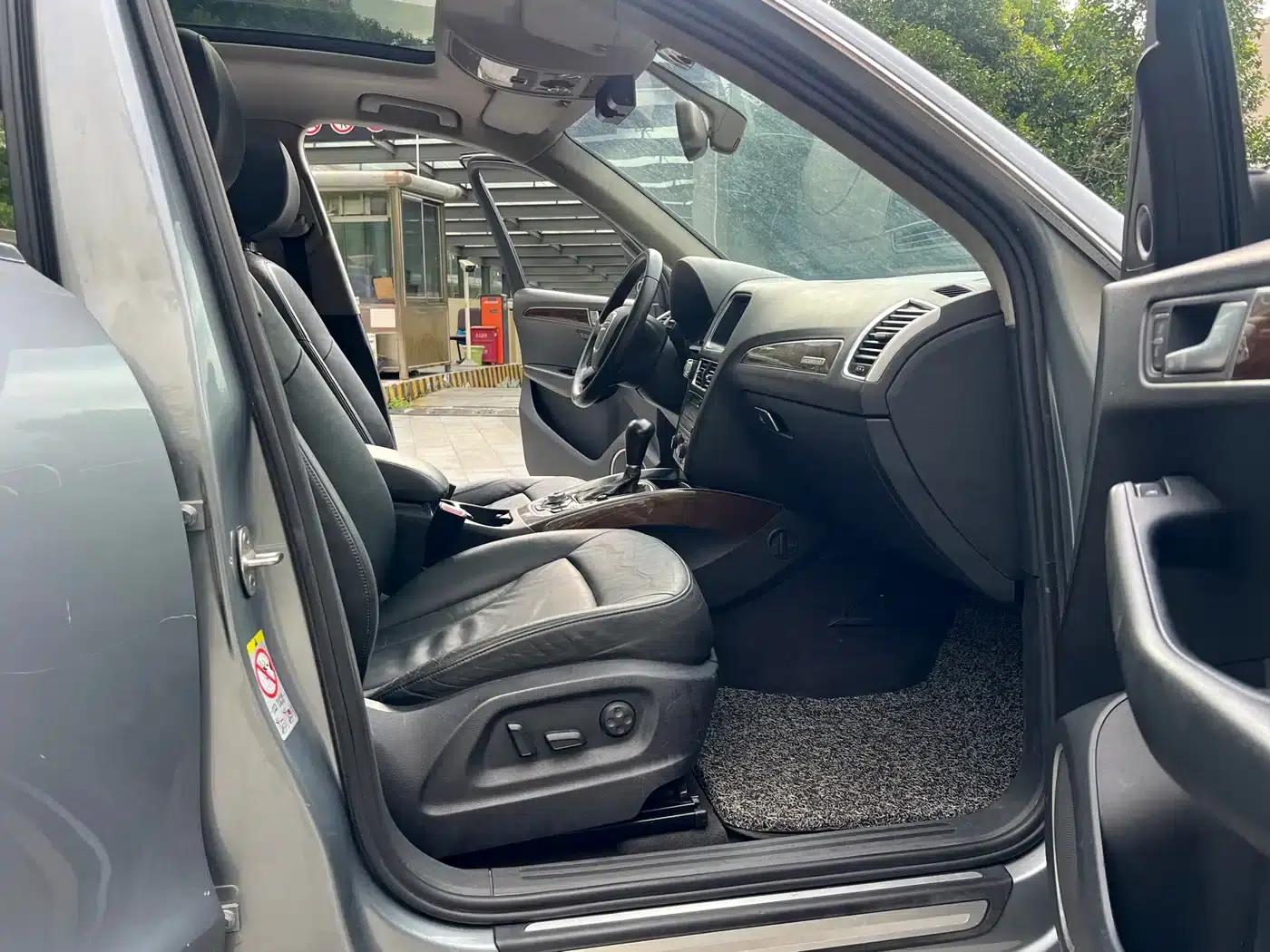 2010 Audi Q5 Imported Model 2.0TFSI Sport Edition — миниатюра 10