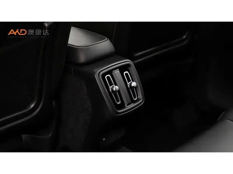 2021 Volvo XC40 T3 Smart Fashion Edition — миниатюра 5