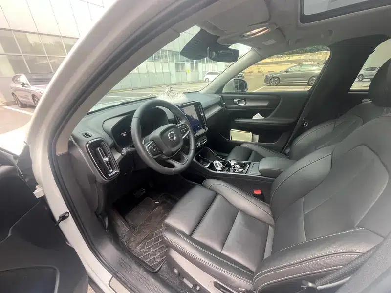 2024 Volvo XC40 B4 AWD Inscription Sport Edition — миниатюра 11