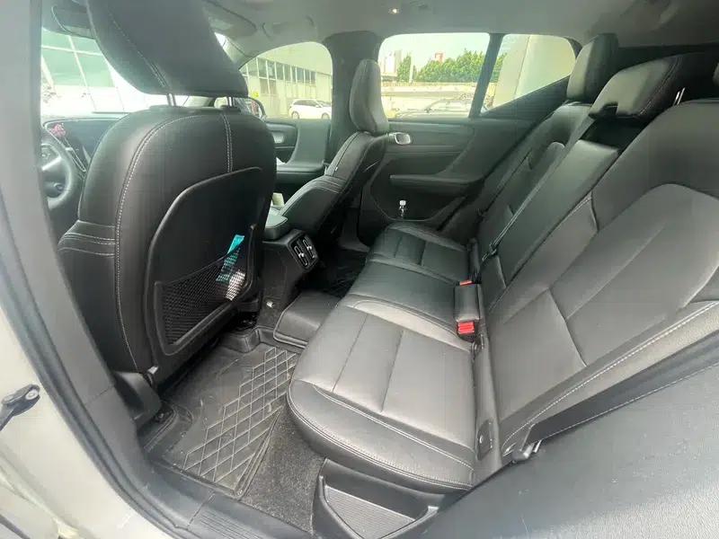 2024 Volvo XC40 B4 AWD Inscription Sport Edition — миниатюра 13