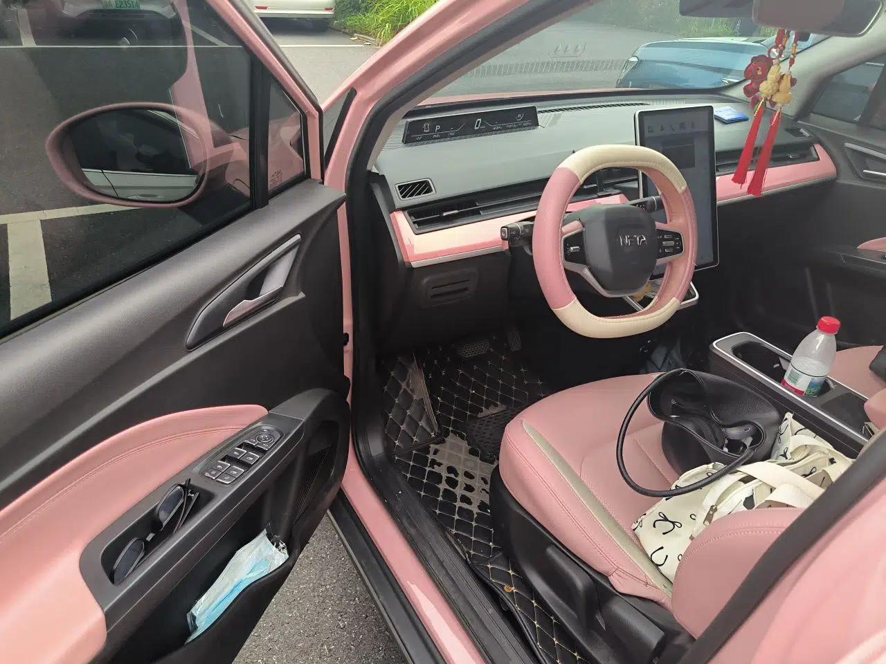 NETA V 2022 Chao 400 Lite Pink Custom Edition — миниатюра 16