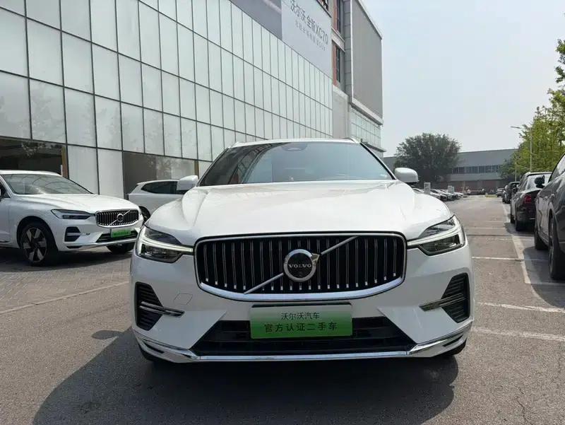 2024 Volvo XC60 PHEV T8 AWD Long Range Smart Luxury Edition — миниатюра 2