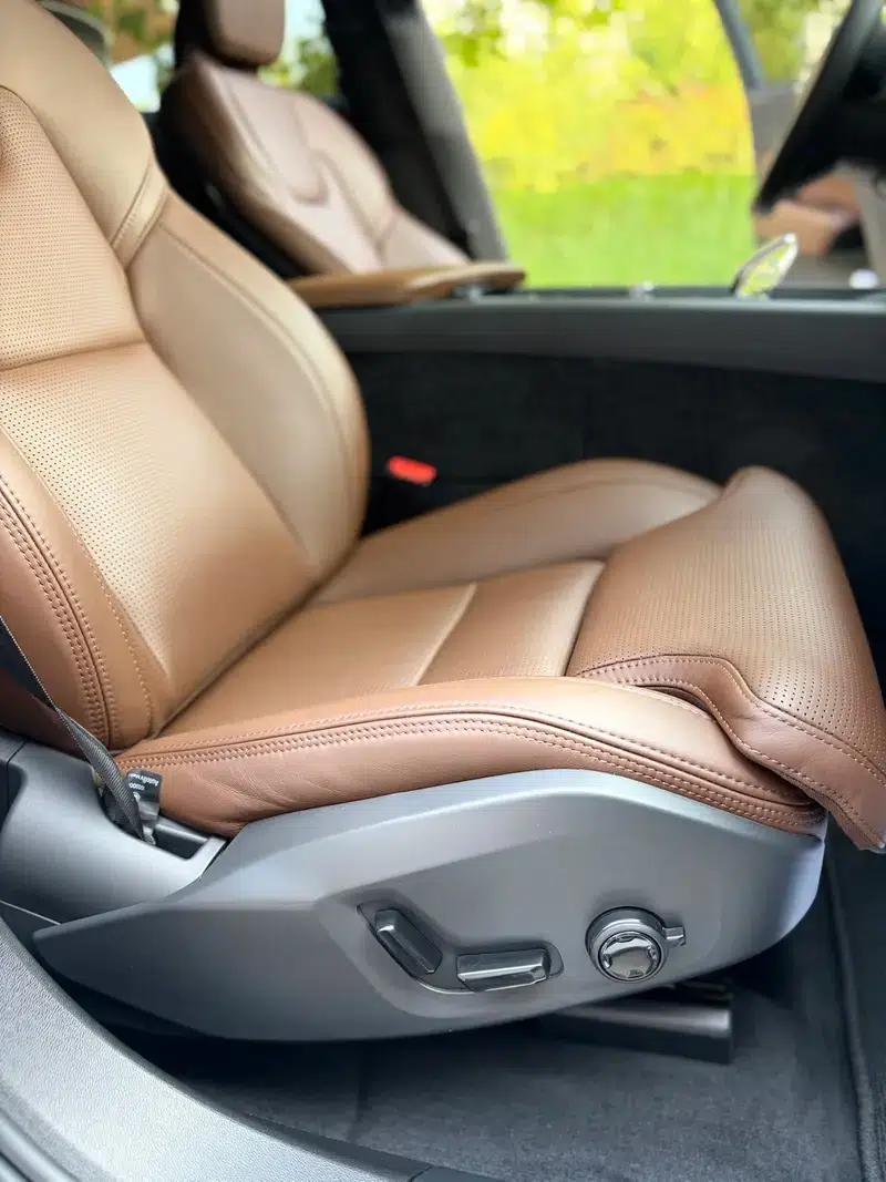 2024 Volvo XC60 PHEV T8 AWD Long Range Smart Luxury Edition — миниатюра 11