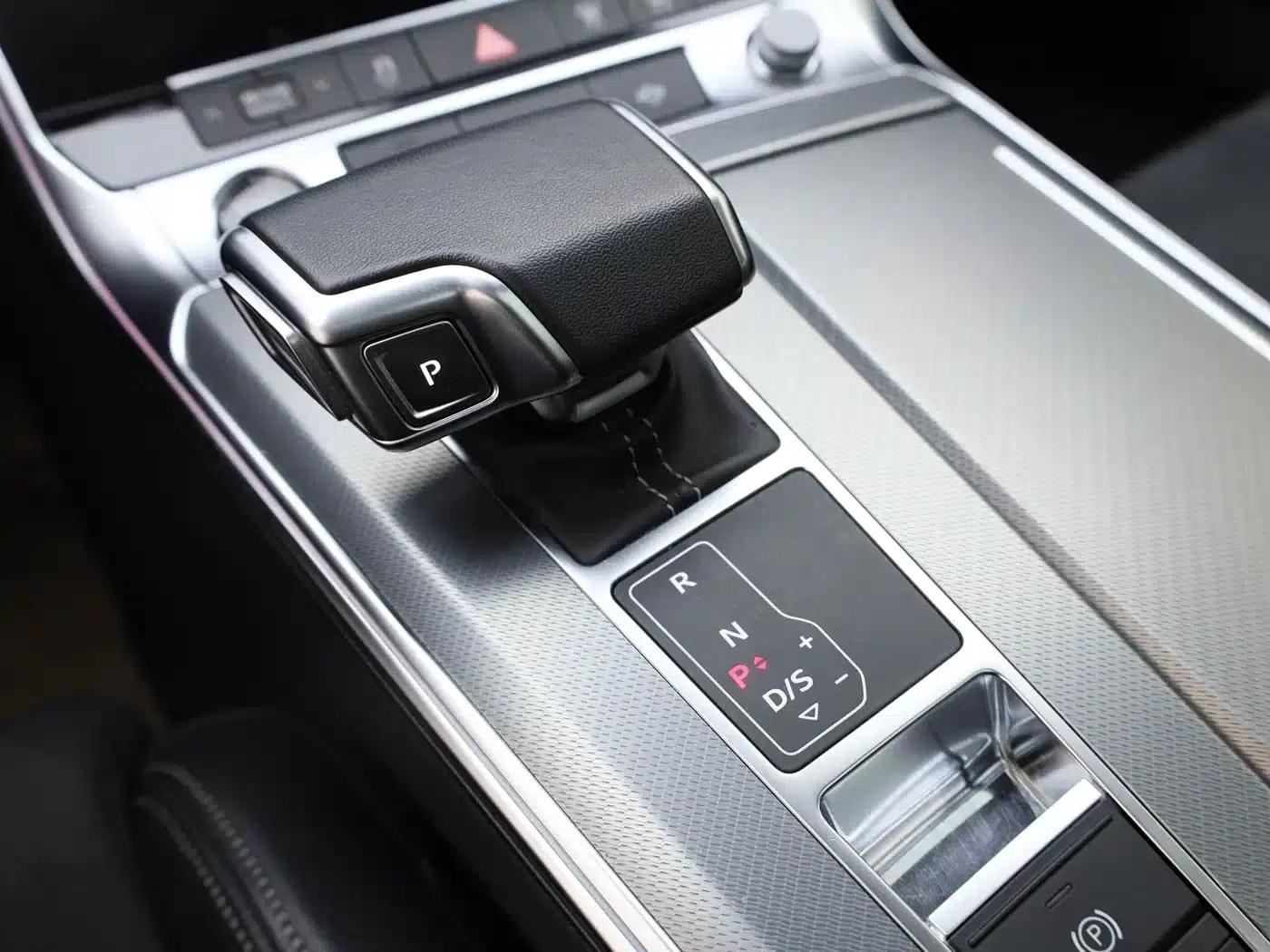 Audi A7L 2024 45TFSI S-line Dream Edition Crystal Package — миниатюра 16