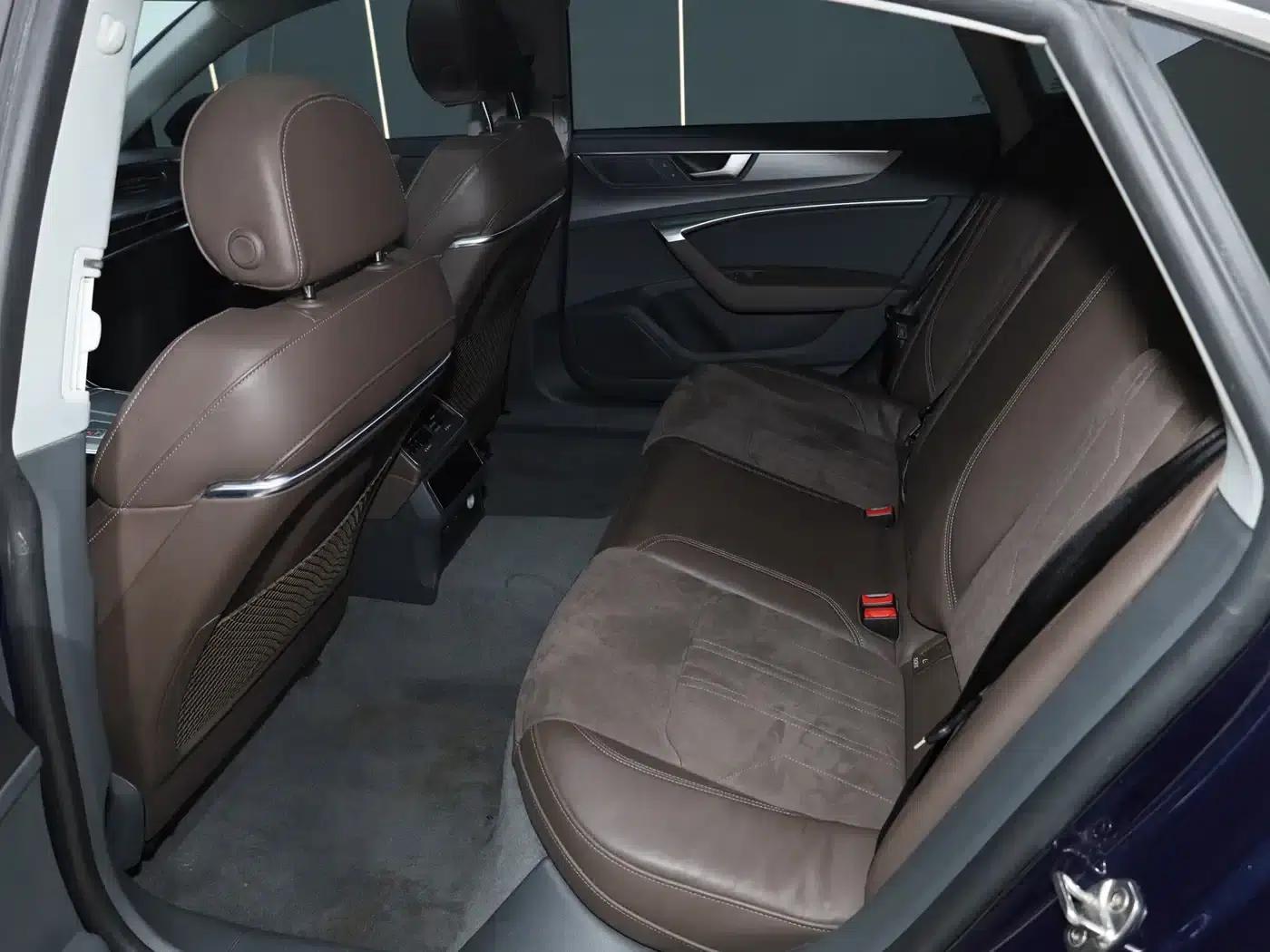 Audi A7L 2024 45TFSI S-line Dream Edition Crystal Package — миниатюра 26