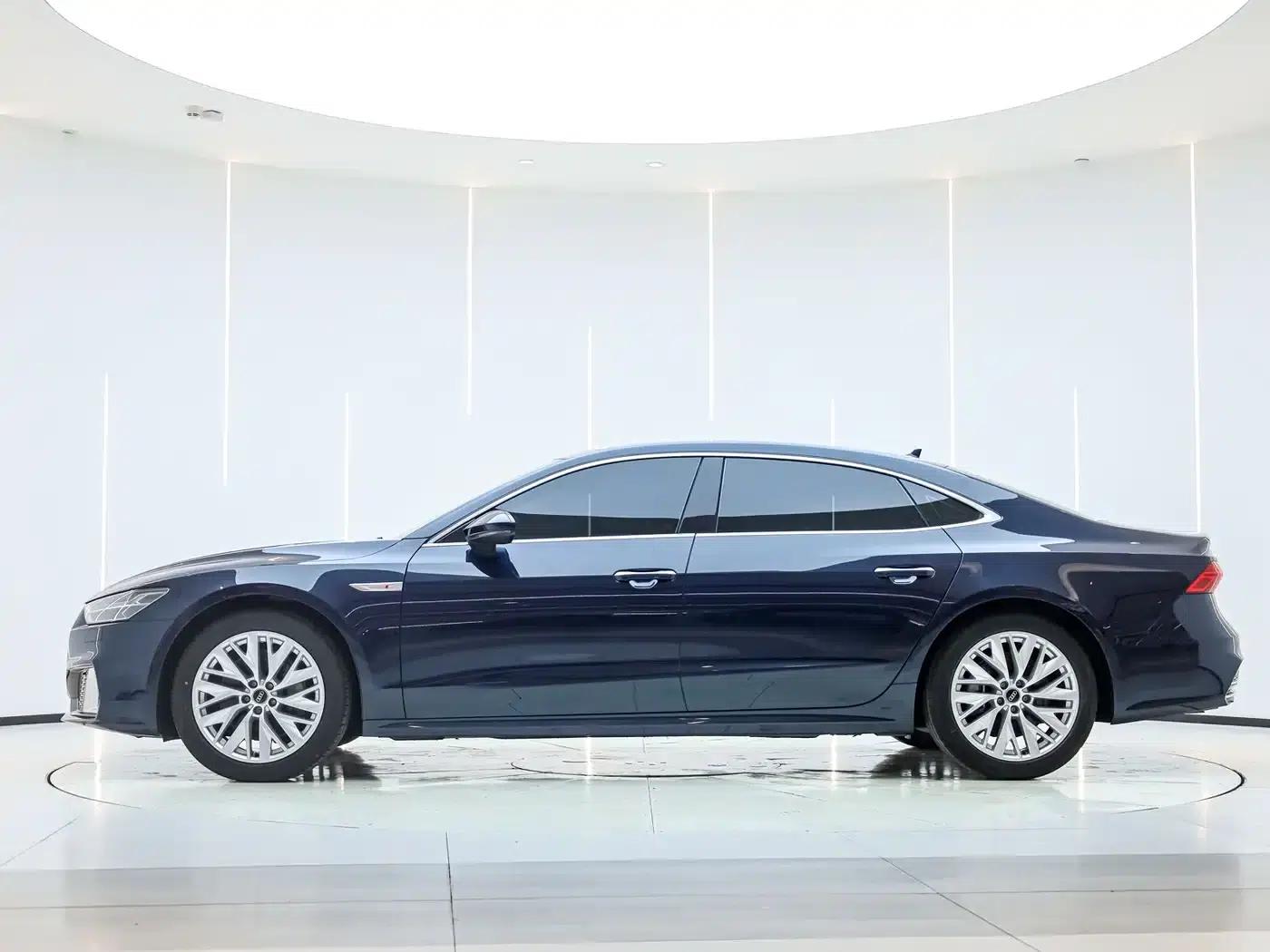 Audi A7L 2024 45TFSI S-line Dream Edition Crystal Package — миниатюра 6